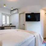 招待所 Luxury Lifestyle 3*