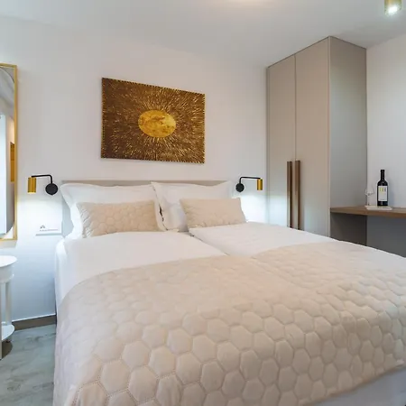 Гостьовий будинок Luxury Lifestyle